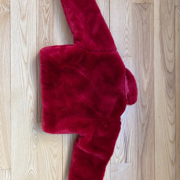 Toddlers red faux fur jacket - Picture 2 of 7